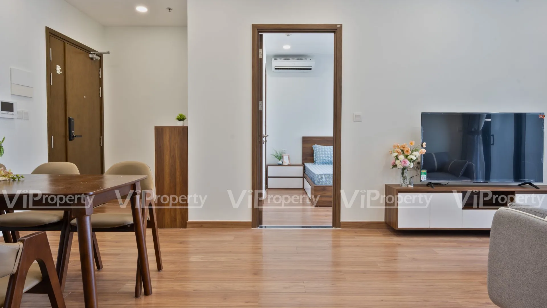 Phòng khách căn hộ dịch vụ Eco Green Sài Gòn hiện đại và sang trọng