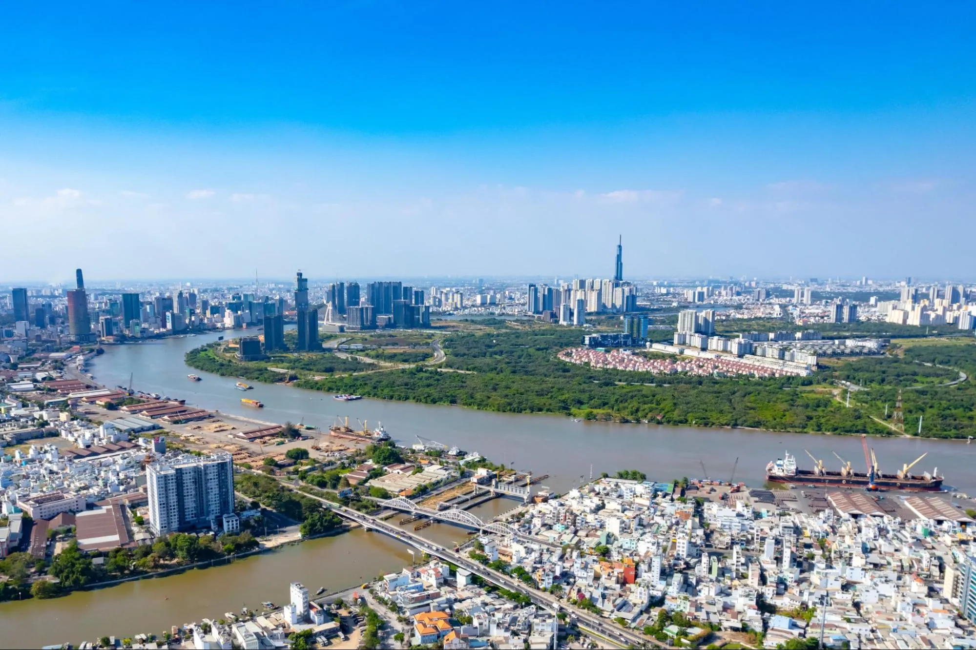 Quận 7 với các khu đô thị hiện đại và tiện ích đồng bộ