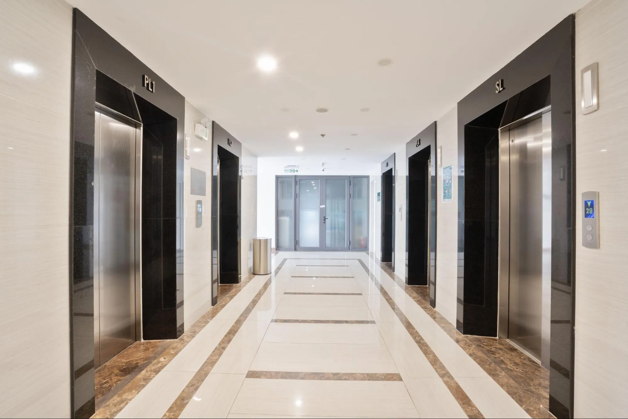 An ninh cửa ba lớp tại Eco Green Sài Gòn