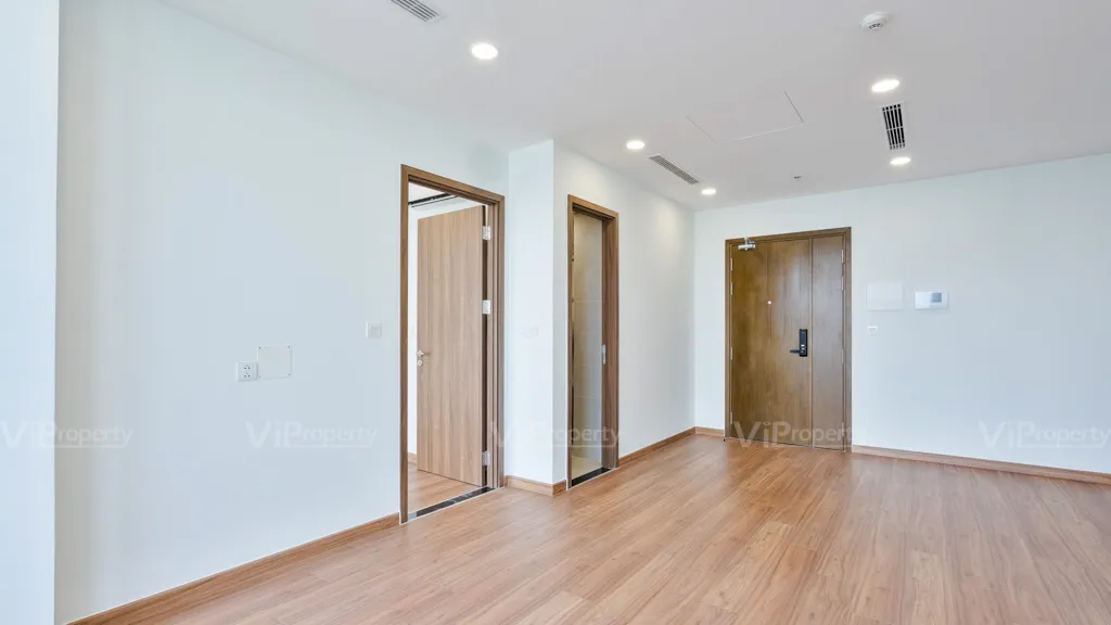 Rủi ro khi mua căn hộ Quận 7 như căn tầng thấp hướng nóng layout xấu và phí quản lý cao khiến việc cho thuê chậm và giảm lợi nhuận