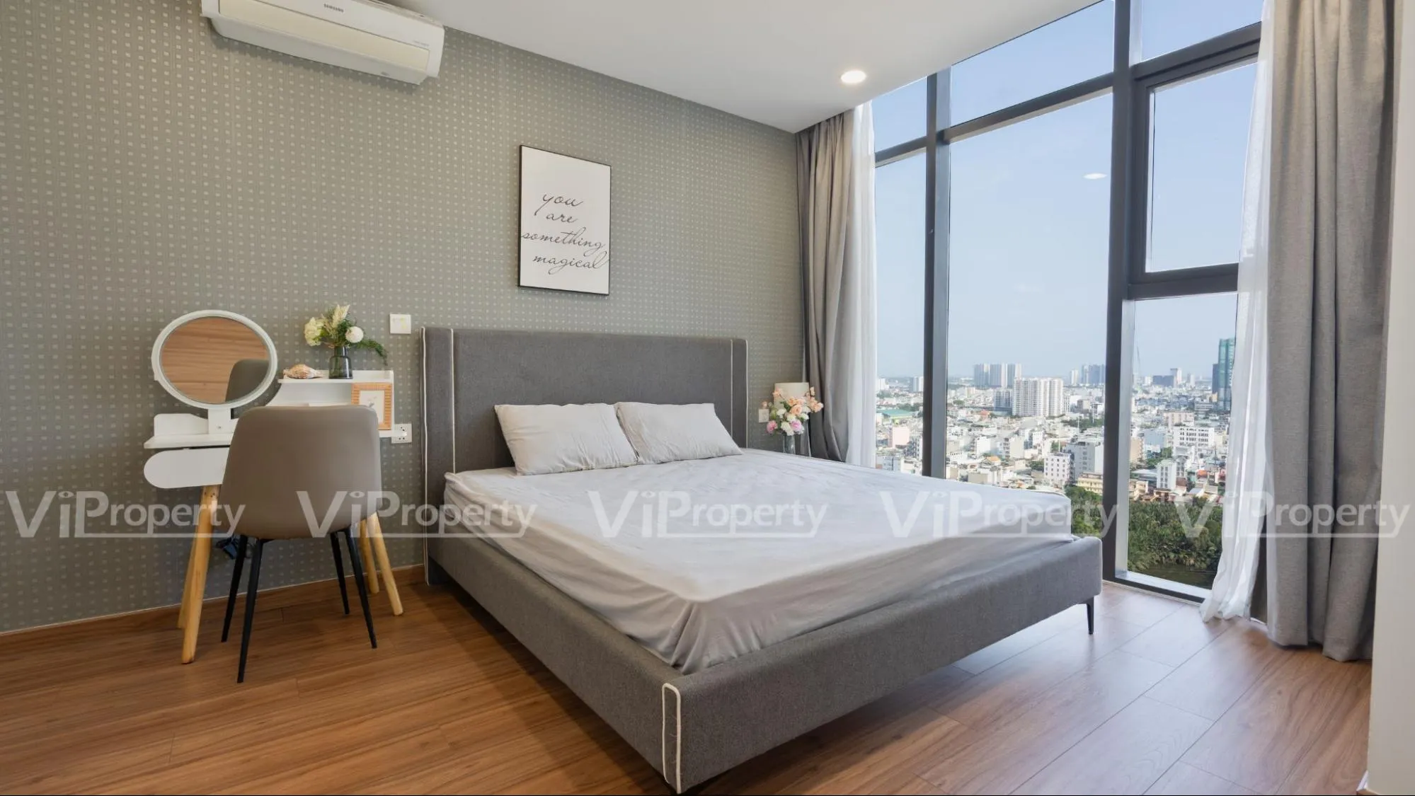 Phòng master tại căn hộ 3 phòng ngủ